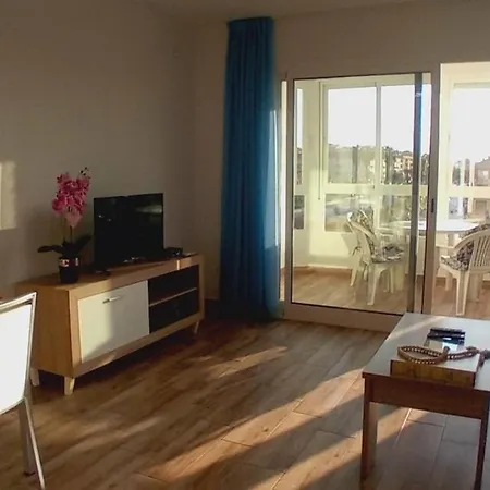 Laguna Paradise Apartment *